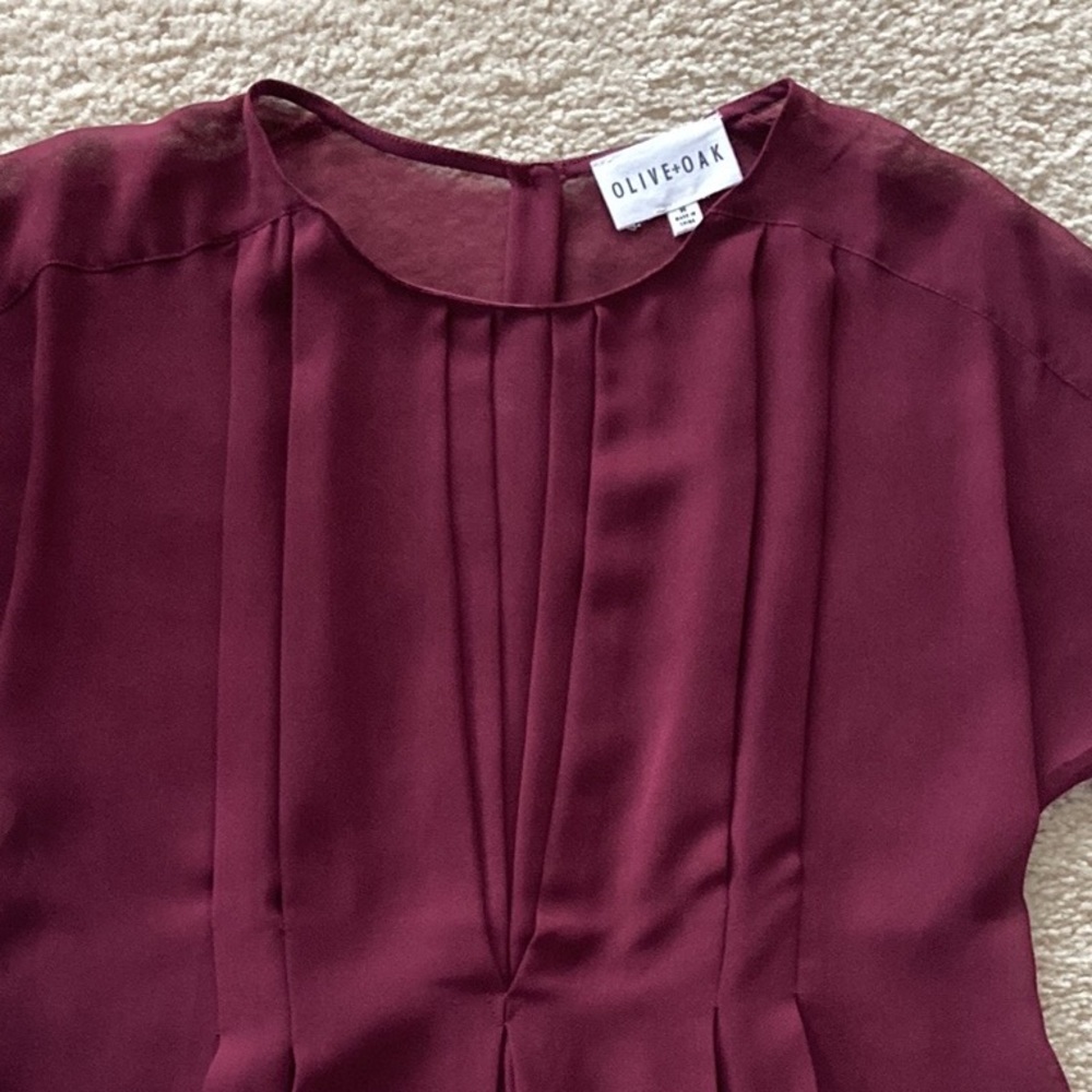 Olive & Oak Wine Color Short Sleeve Blouse - Picture 3 of 7